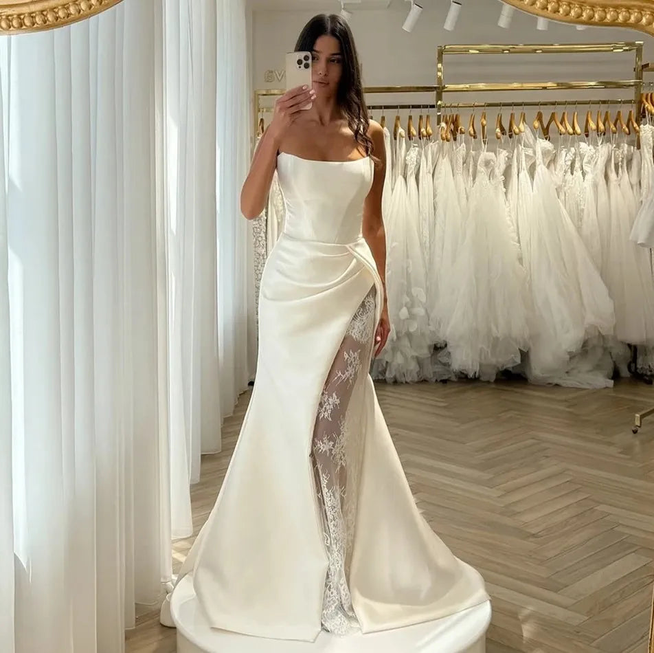 Elegant mermaid wedding dress strapless high slit lace insert sweep train satin bridal gown