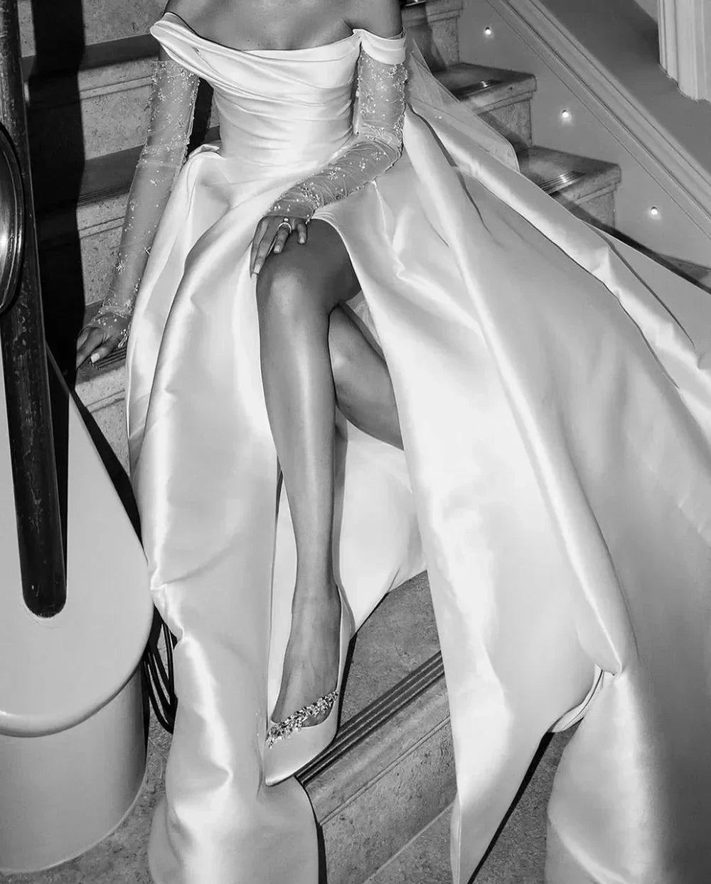 Gorgeous Spaghetti Straps Wedding Dresses Mermaid Off Shoulder High Split Bridal Wedding Gown Beach Robe Sexy Backless New
