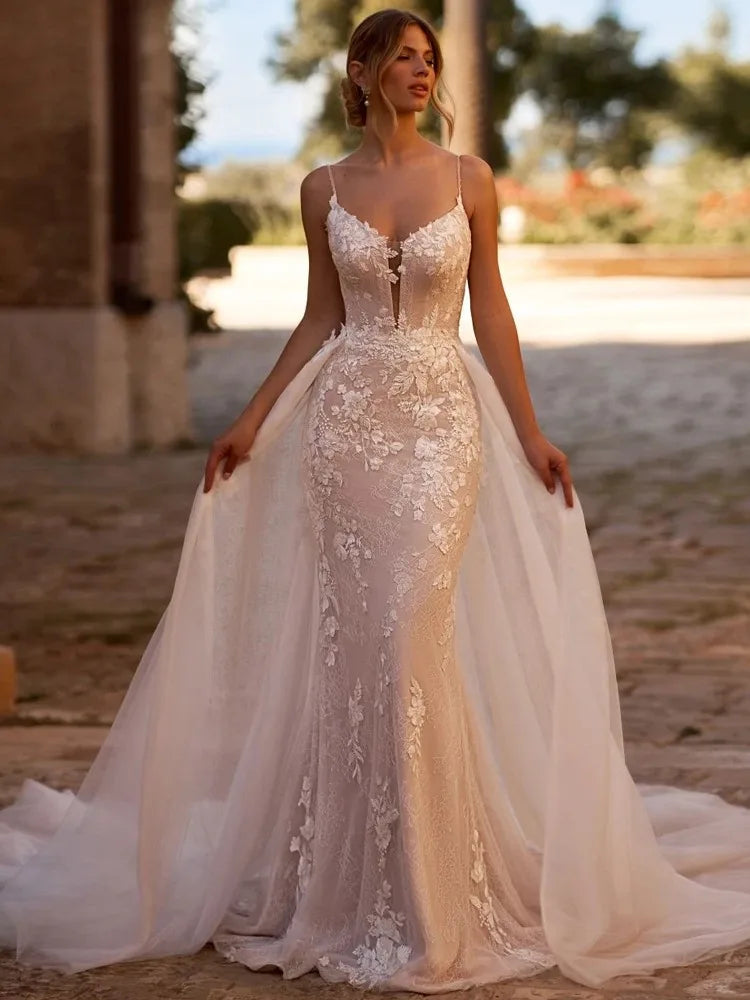 Boho Spaghetti Straps Mermaid Wedding Dresses with Detachable Train V-neck Sleeveless Appliques Bridal Gown Vestido De Novia