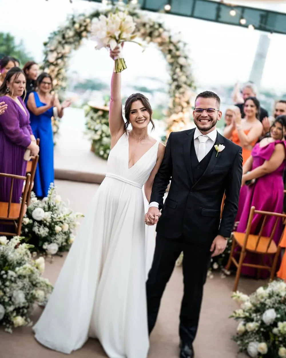 Modest Chiffon Wedding Dresses For Bride V Neck Sleeveless A Line Boho Bridal Gowns Plus Size Wedding Gown Customized