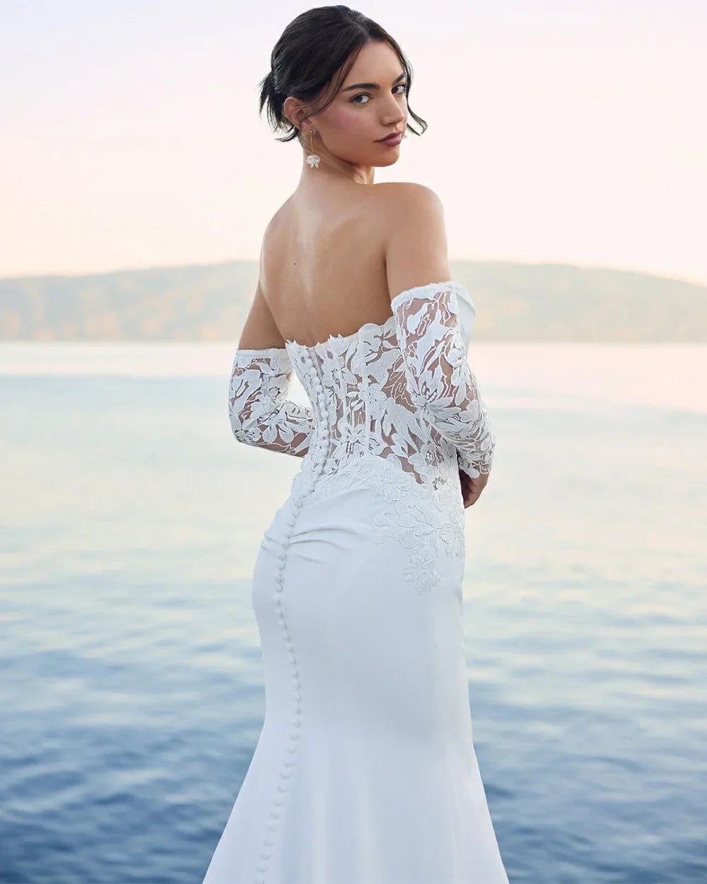 Luxury Mermaid Wedding Dresses Lace Long Sleeve Bride Dress Strapless Vestido de novia Pleated Women Bridal Dress Customized