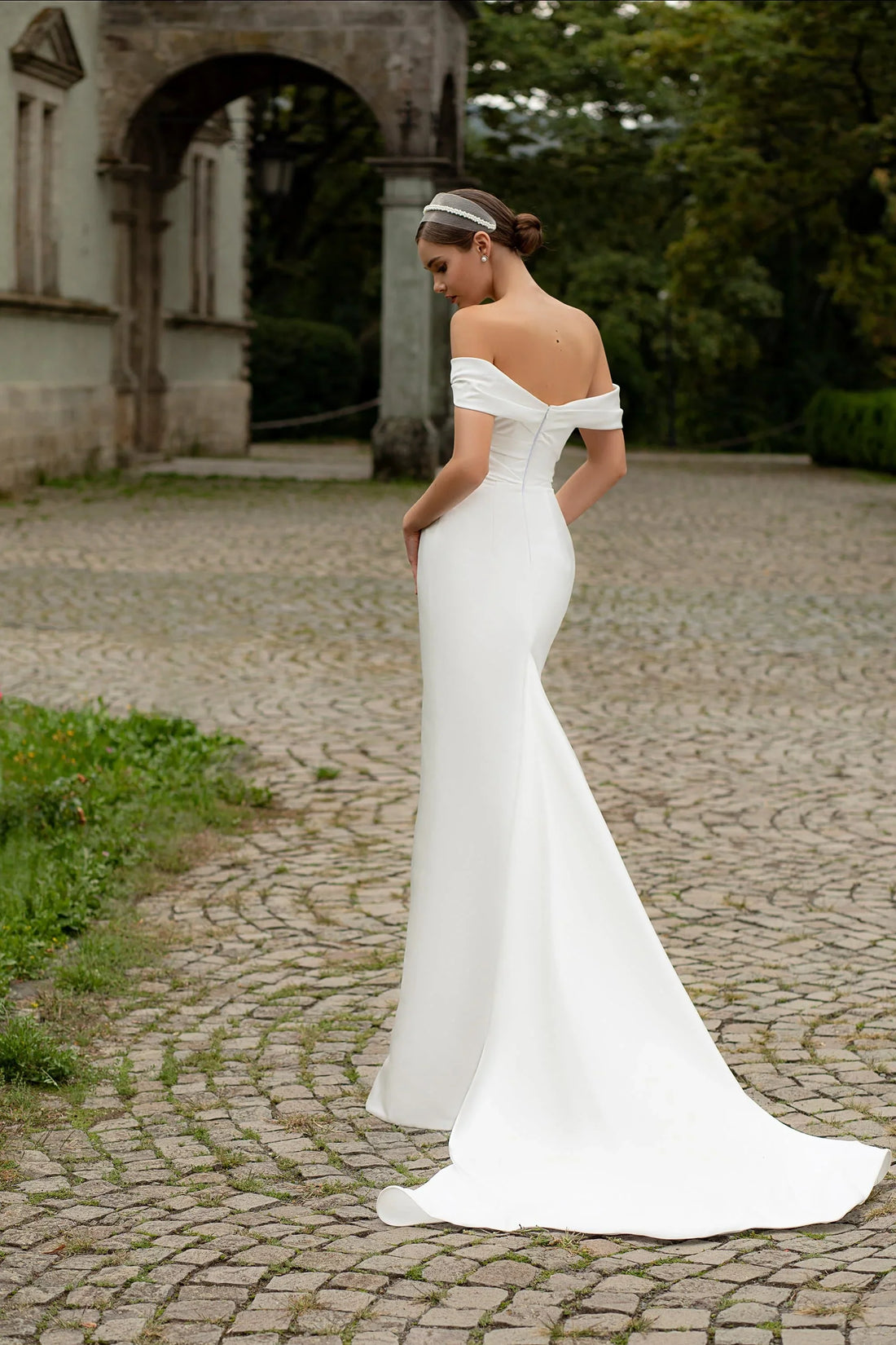 Customized Off Shoulder Mermaid Wedding Dress Pleated Brides Dress Sexy High Slit Beaded Corset Bridal Gown For Bride