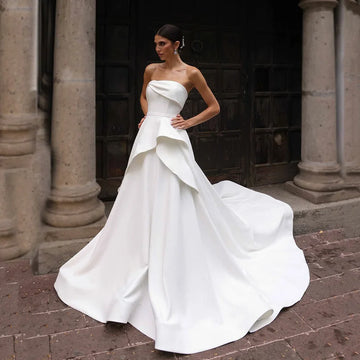 Vintage Satin Wedding Dresses Strapless Pleated Luxury Wedding Gown Layered Skirt Elegant Women Bridal Dress Customized