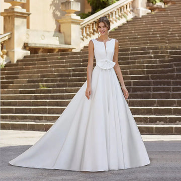 Satin Wedding Dresses Square Neck Backless Elegant Bridal Dress A Line Sleeveless Luxury Long Bride Dress Customized