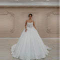 Luxury Wedding Dresses A Line Woman's Appliques Sleeveless Boat Neck Bride Ball Gowns Formal Tulle Customized Vestidos De Novia