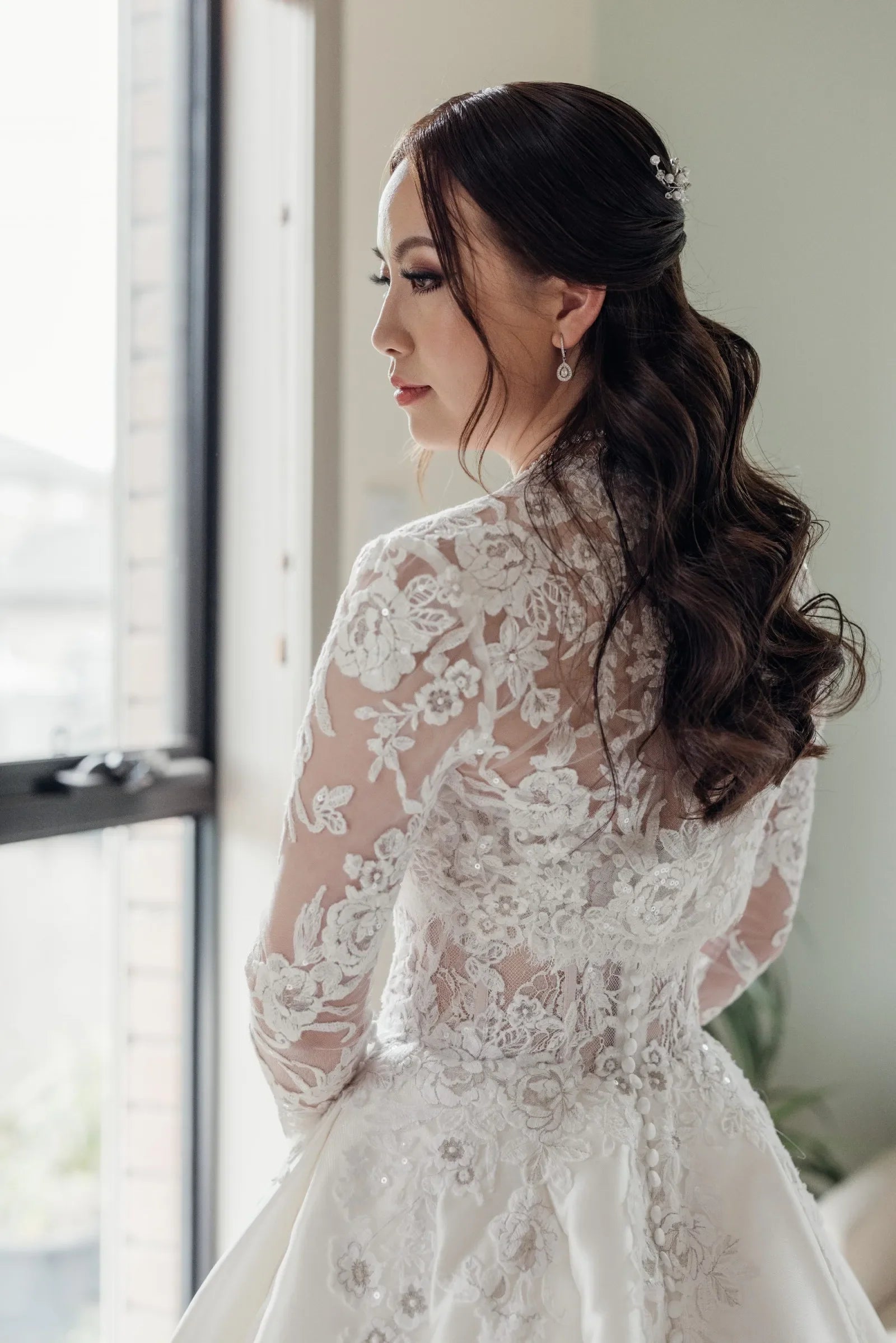 Customized 2026 Bridal Women's A-line Satin Wedding Dress High Collar Lace Stickers Sparkling Decoration Vestido De Novia