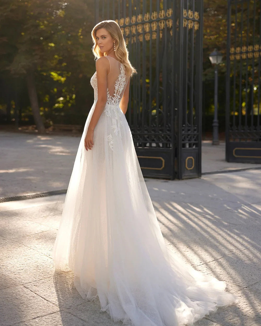 Boho V Neck Wedding Dresses Bridal Dress A Line Backless Appliqued Lace Vestidos De Novia Women Bride Gowns Customized