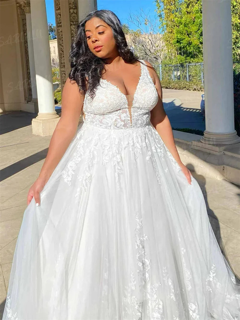 Plus Wedding Dress A-line Long Bride Dresses Lace Tulle Bridal Gown Sweep Train Vestidos De Novia Plus Size Robe De Mariee