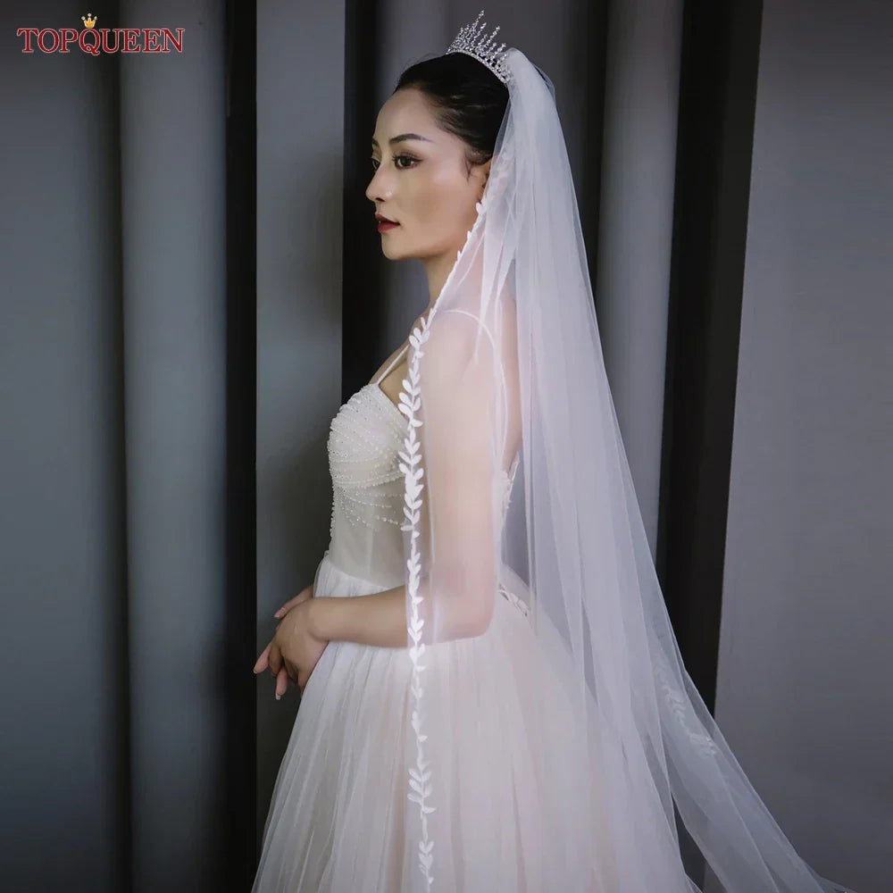 TOPQUEEN V129 Wedding Veil Short Leaf Vine Applique Edge Plain Bridal Veils One Laye Elegant Rochii Wedding Accessories Border