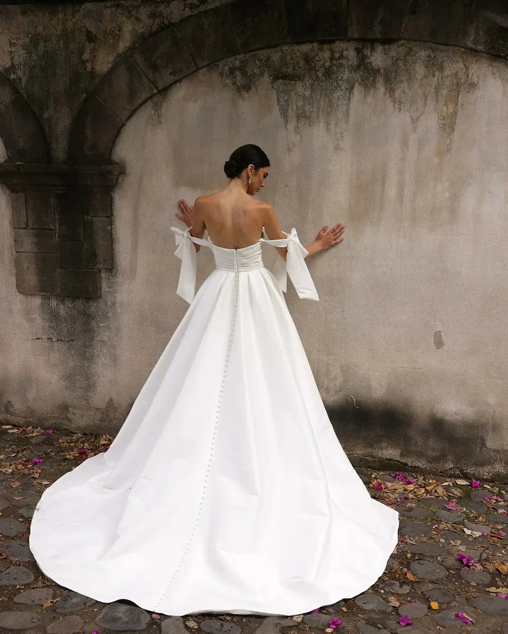 Wedding Dresses Women Sweetheart Bow Pleated High Slit Button Bridal Gown Elegant Satin Wedding Party Dress Customized