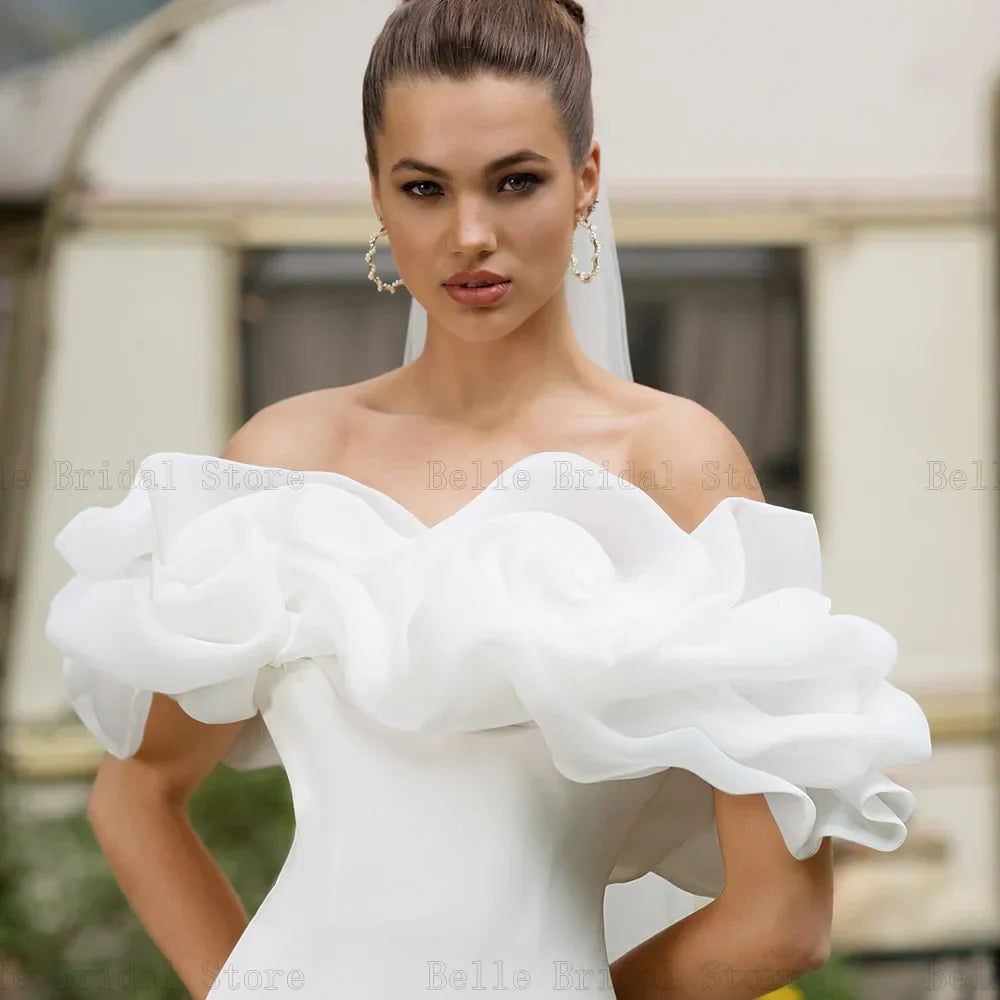 Simple Short Wedding Dresses for Bride Off the Shoulder Ruffles Mini Bridal Gowns Sheath Above Knee-Length Vestidos De Novia
