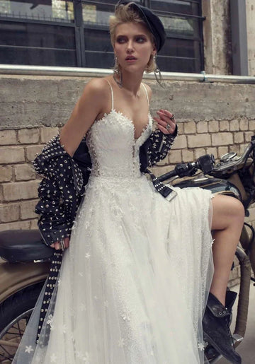 Custom Women's Sexy Elegant Deep V-Neck Embroidered Tulle Lace Patchwork Backless A-Line Princess Wedding Dress