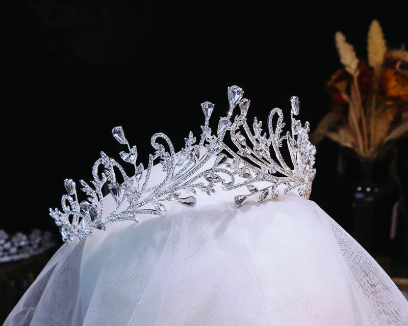 CC Vintage Crown Women Accessories Wedding Hairbands Bridal Headpiece Engagement Hair Ornaments Crystal Tiaras Shining xy435