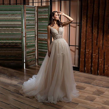 Wedding Dresses Luxury Lace Applique Illusion V Neck A-Line Brides Gown Tulle Backless Princess Bridal Dresses Customized