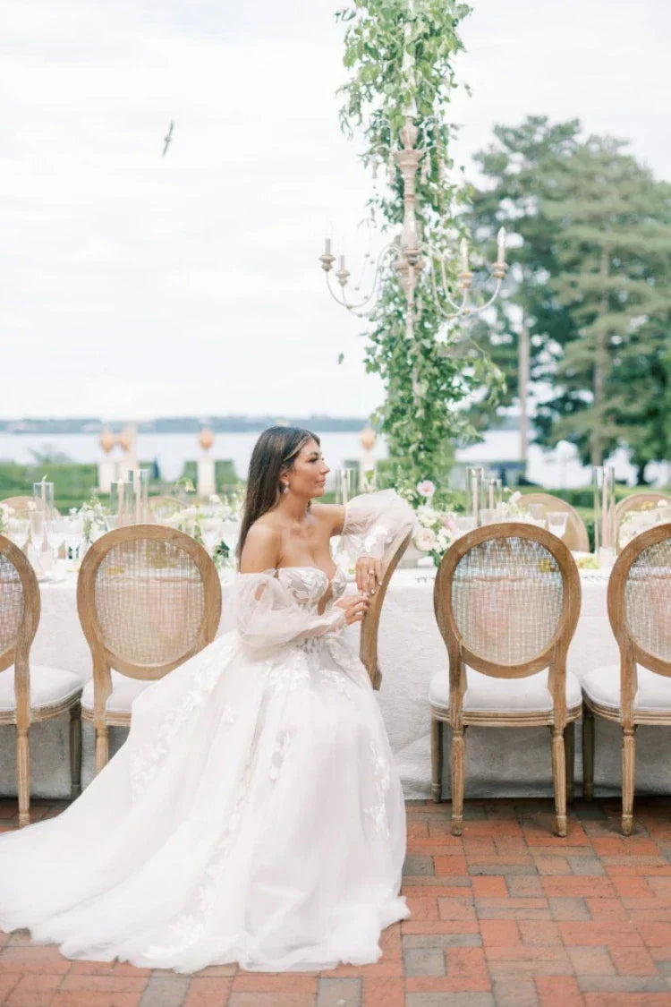 Elegant Sweep Train A-line Wedding Dress Modern Appliques Lace-up Sweetheart Neck Illusion Detachable SleevesBridal Gown