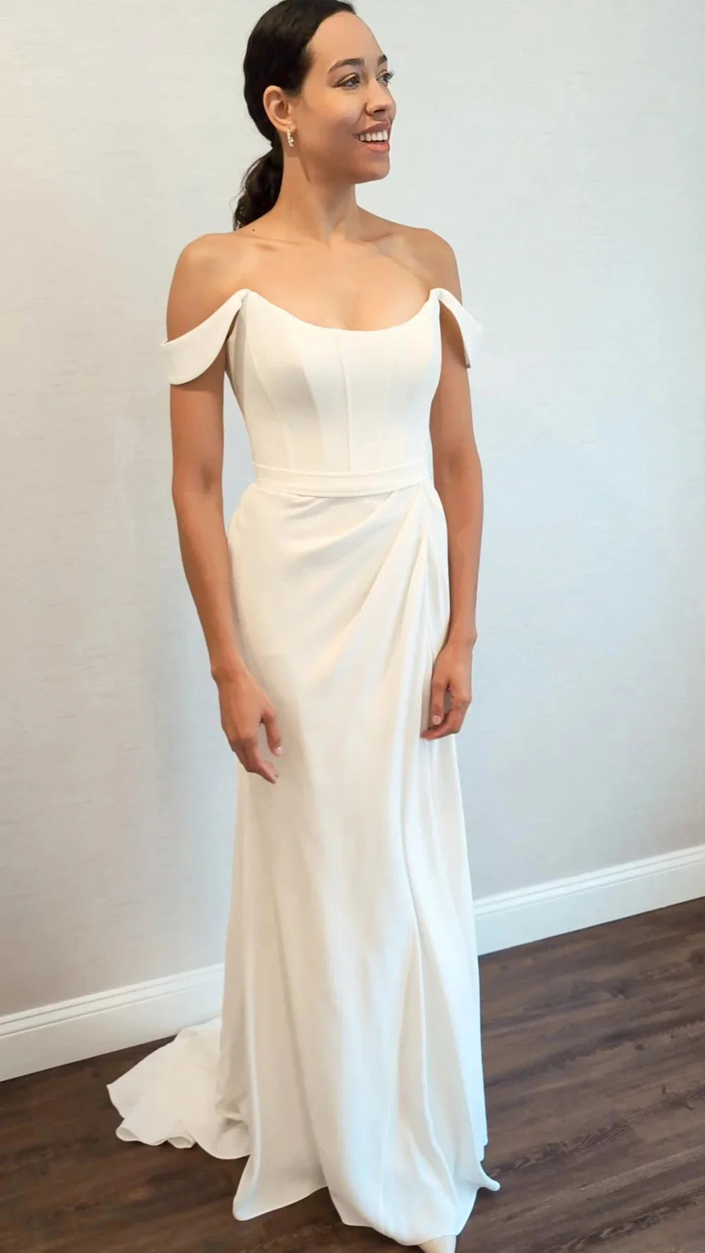 White Mermaid Wedding Dresses Off Shouder Corset Modern Bridal Dresses Buttons Women Evening Wedding Gown Customized