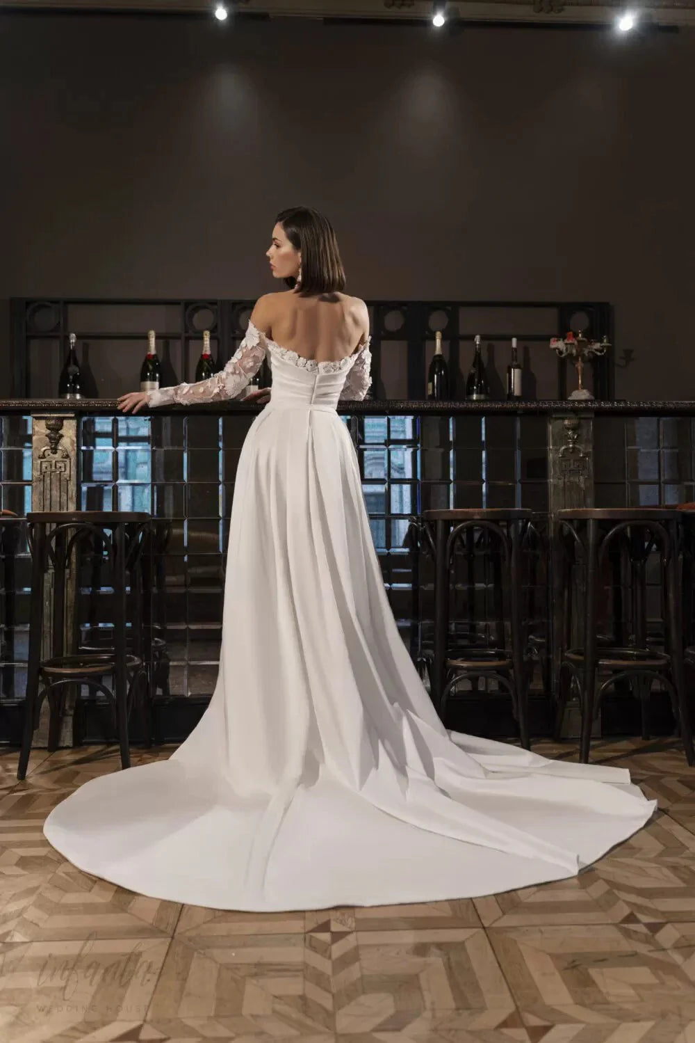 Mermaid Wedding Dresses Off Shoulder Lace Long Sleeves Bridal Gowns With Detachable Train Satin Lace Brides Dresses Customized