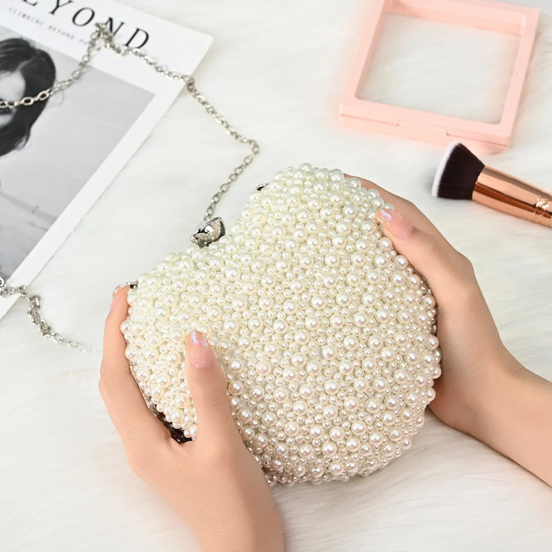 Pearls Heart Shaped Wedding Clutch Purse Full Side Beads Mini Wallets With Chain Shoulder Bags Luxury Designer Handbag