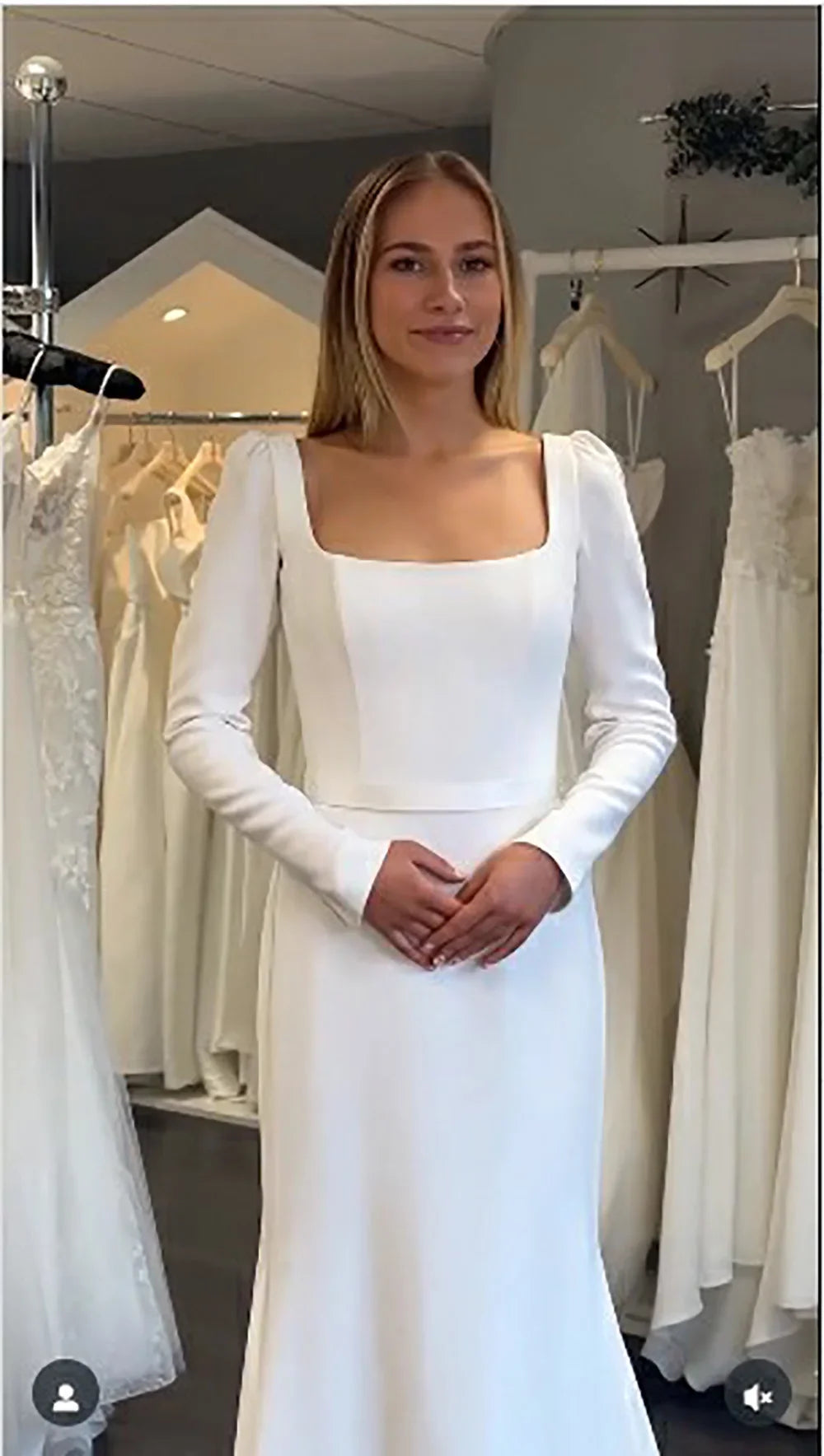 Square Neck Long Sleeve Crepe Bridal Gown 2026 Elegant Simple Wedding Dresses Simple White Bride Wedding Dress Customized