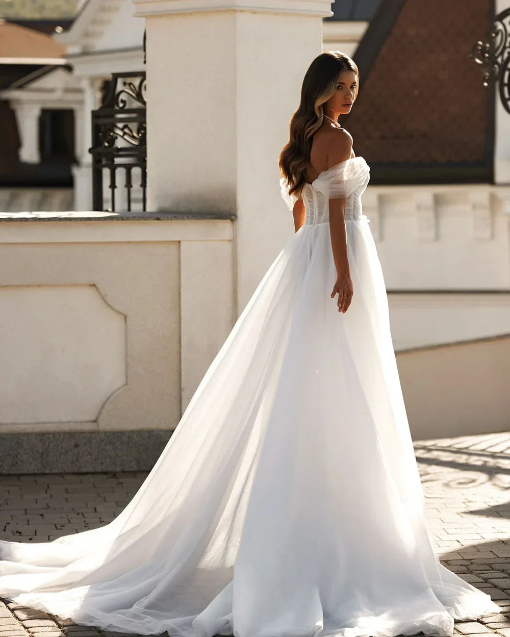 Boho Wedding Dresses Off Shoulder Pleated Tulle Bridal Dress Women Princess Corset Feathers Flower Brides Gown Customized