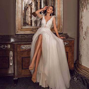 Boho Lace Wedding Dresses Vintage Deep V Neck Brides Dress Open Back Bow Shoulder Straps Lace Applique Bridal Dress Customized
