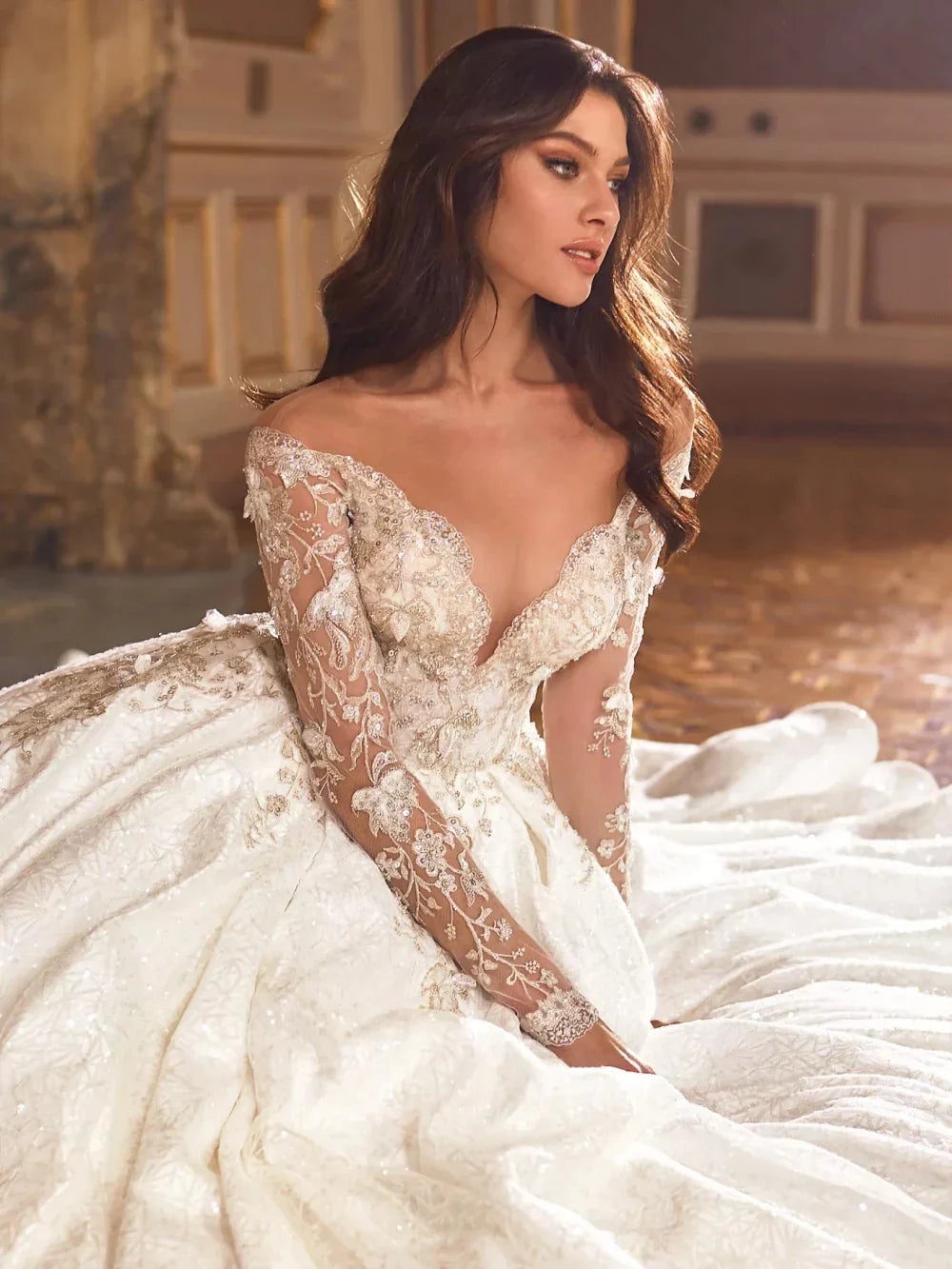 Classic O-neck Long Sleeve Bridal Dress Sparkly Sequins Beads Wedding Gown Luxury Appliques Long Bride Robe Vestido De Novia