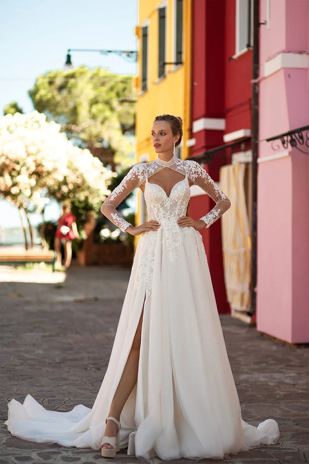 Luxury Wedding Dresses With Jacket Long Sleeve Brides Bridal Dress Side Slit Appliqued Lace Wedding Gown Customized