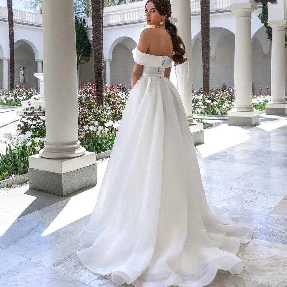 2026 Elegant Sweetheart A-Line Wedding Dresses Off The Shoulder Backless Simple Satin Bridal Gowns High Side Split Custom Made