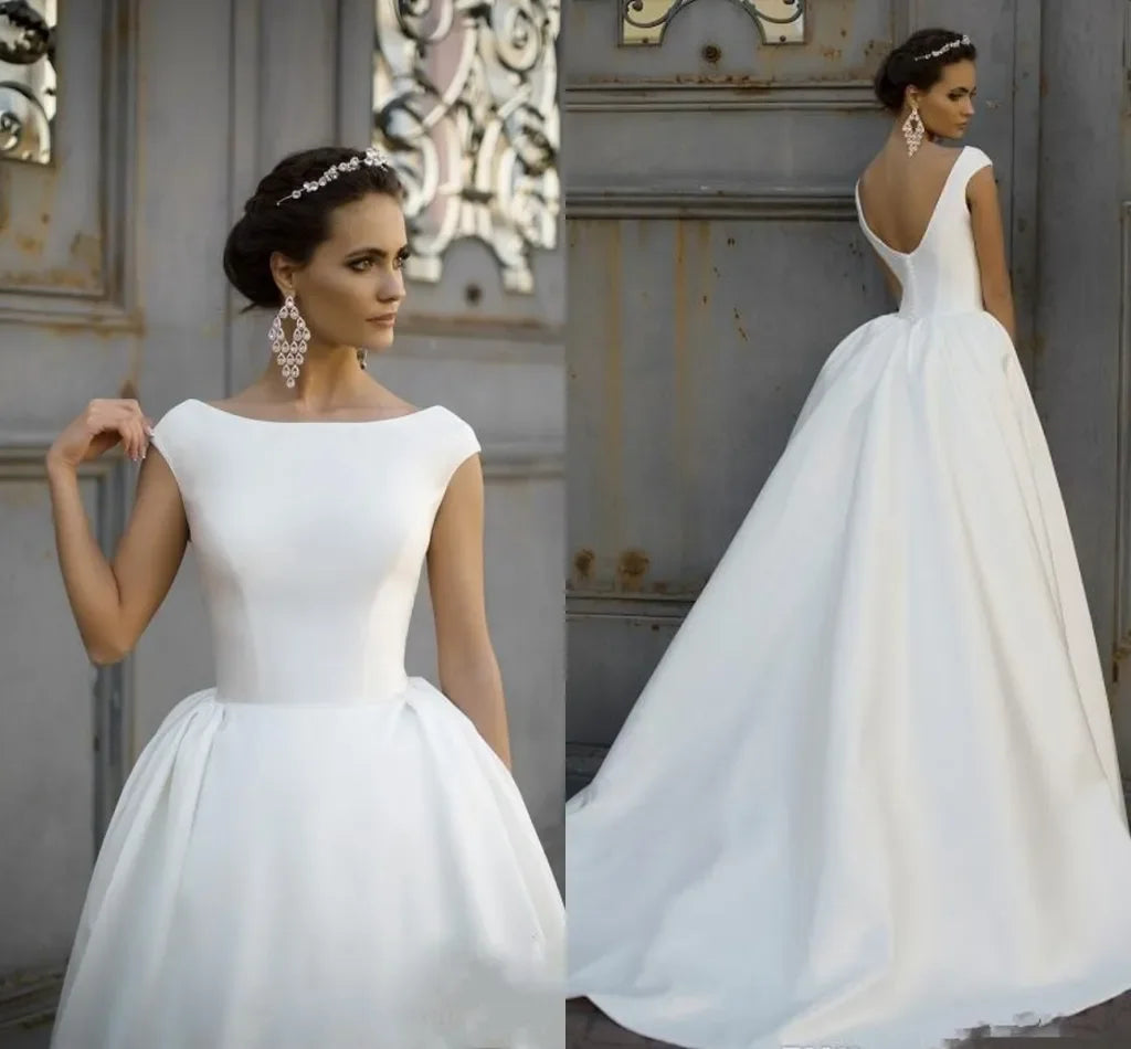 Elegant simple vintage round neck wedding dress sexy backless button a word princess new custom romantic bride dress