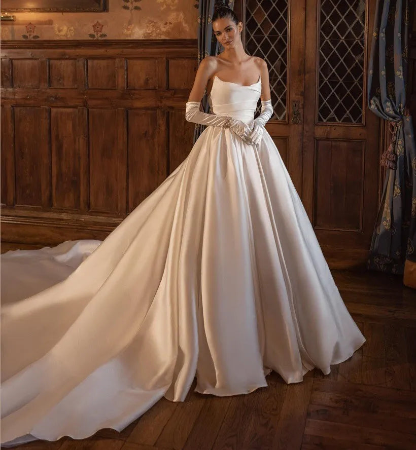Elegant A-line church wedding dress strapless pleats satin gloves bridal bride gown