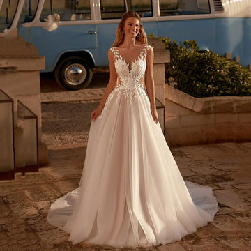 Customized Vintage V Neck Wedding Dress A Line Tulle Bride Gown Illusion Back Applique Lace Sleeveless Boho Bridal Dress
