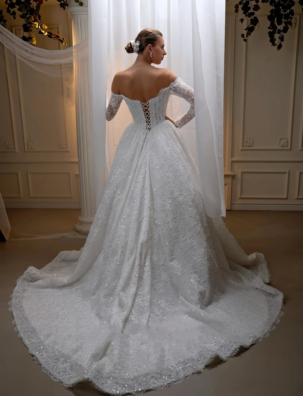 Elegant Lace Pearls Wedding Dresses Strapless Long Sleeves Bridal Gowns Sweep Train Bridal Gown Vestido De Noiva Customized