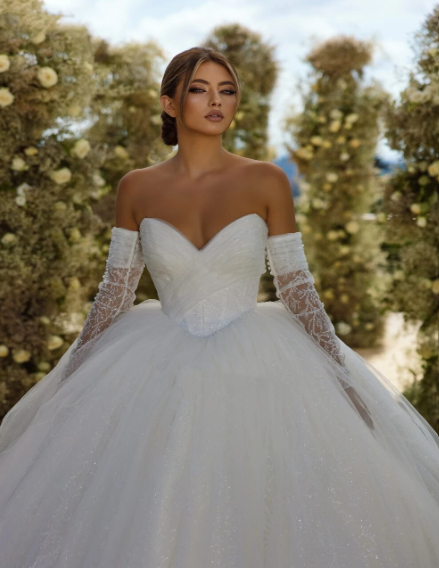 Strapless Princess Tulle Lace Appliques Wedding Dress Elegant Lace Appliques Bride Wedding Gowns Plus Size