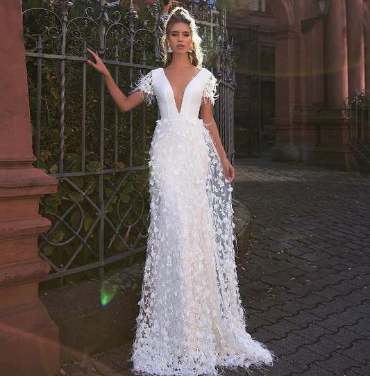 Elegant Straight A-Line Wedding Dress Deep V-Neck Lace Flowers Satin Bridal Gowns Short Feather Sleeves Brides Dresses
