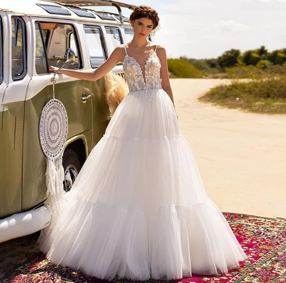 BOHO Wedding Dress 2024 Deep V-neck Backless Pearls Bridal Gown Spaghetti Strap A-Line Sweetheart Vestidos De Novia