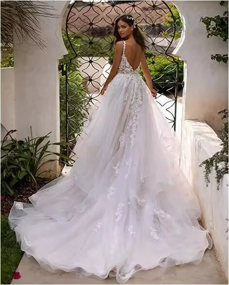 Customized Wedding Dress Spaghetti Straps Plus Size Wedding Dresses for Bride V-neck Elegant and Pretty Women's Dresses