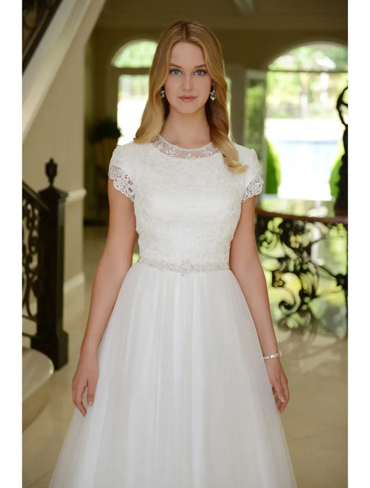 Elegance Long Modest Wedding Dresses With Sleeves New Arrival Buttons Back Lace top Beaded Belt Tulle Skirt Bridal Gowns