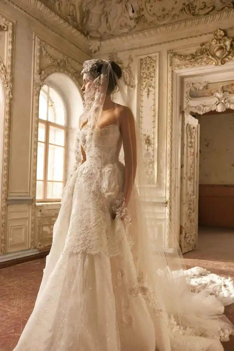 Vintage strapless mermaid lace wedding dress – front view – Snowy Bridal
