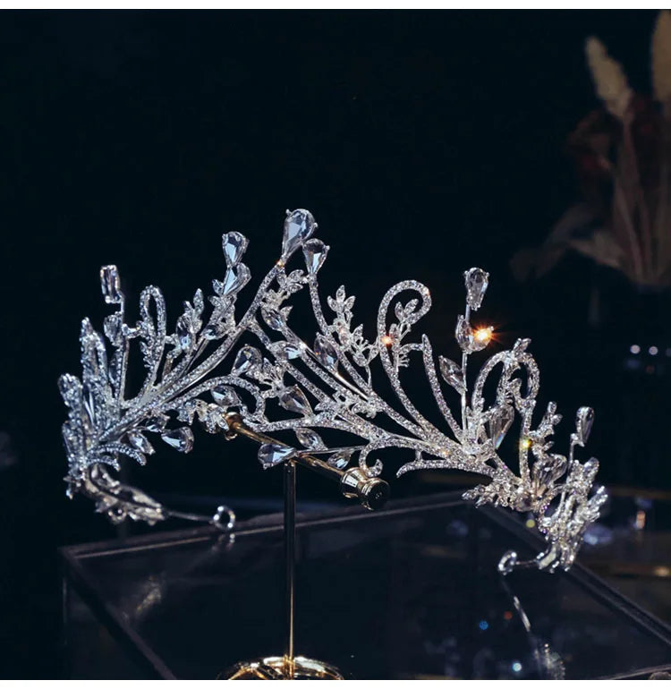 CC Vintage Crown Women Accessories Wedding Hairbands Bridal Headpiece Engagement Hair Ornaments Crystal Tiaras Shining xy435