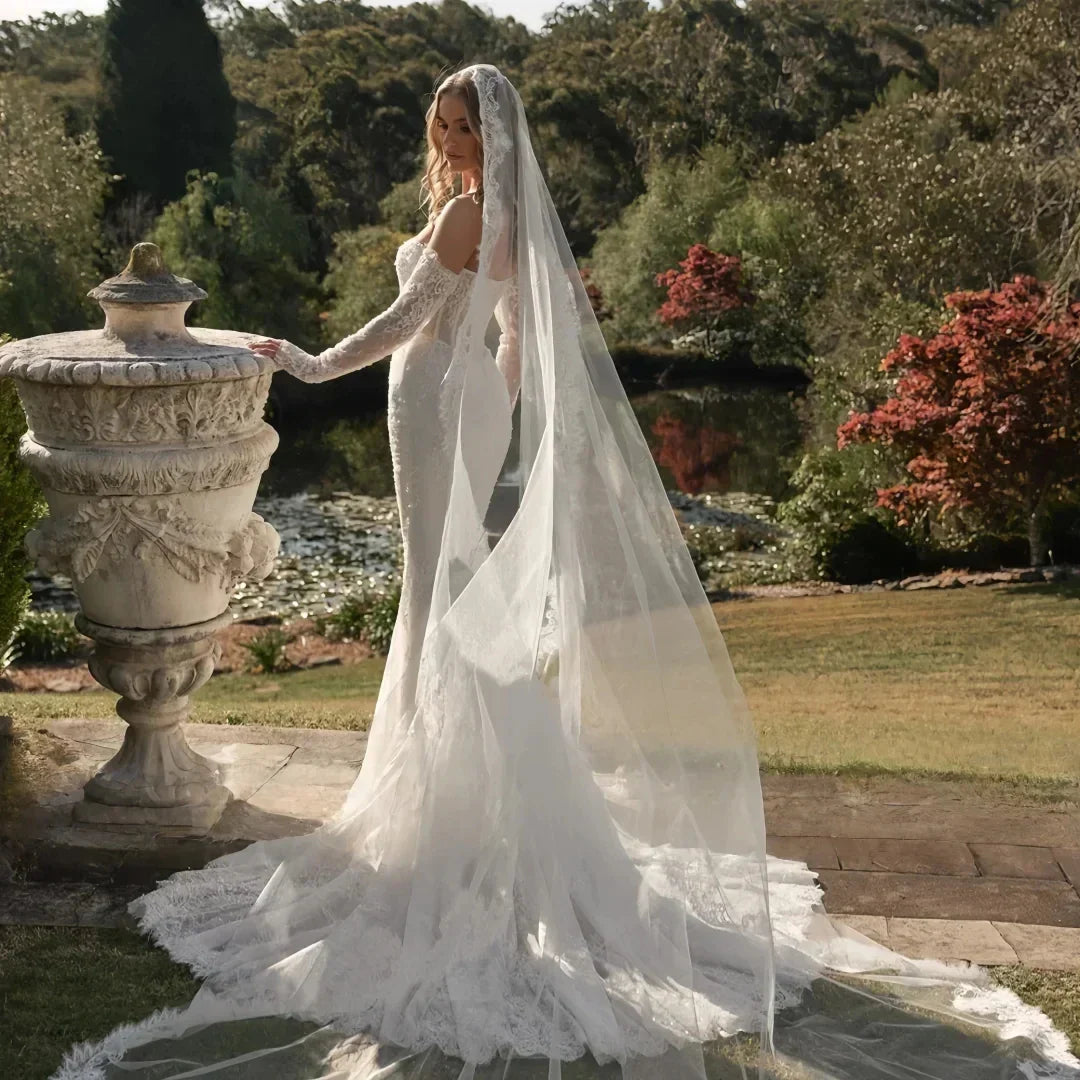Elegant mermaid wedding dress strapless long sleeve lace embroidery court train bridal gown