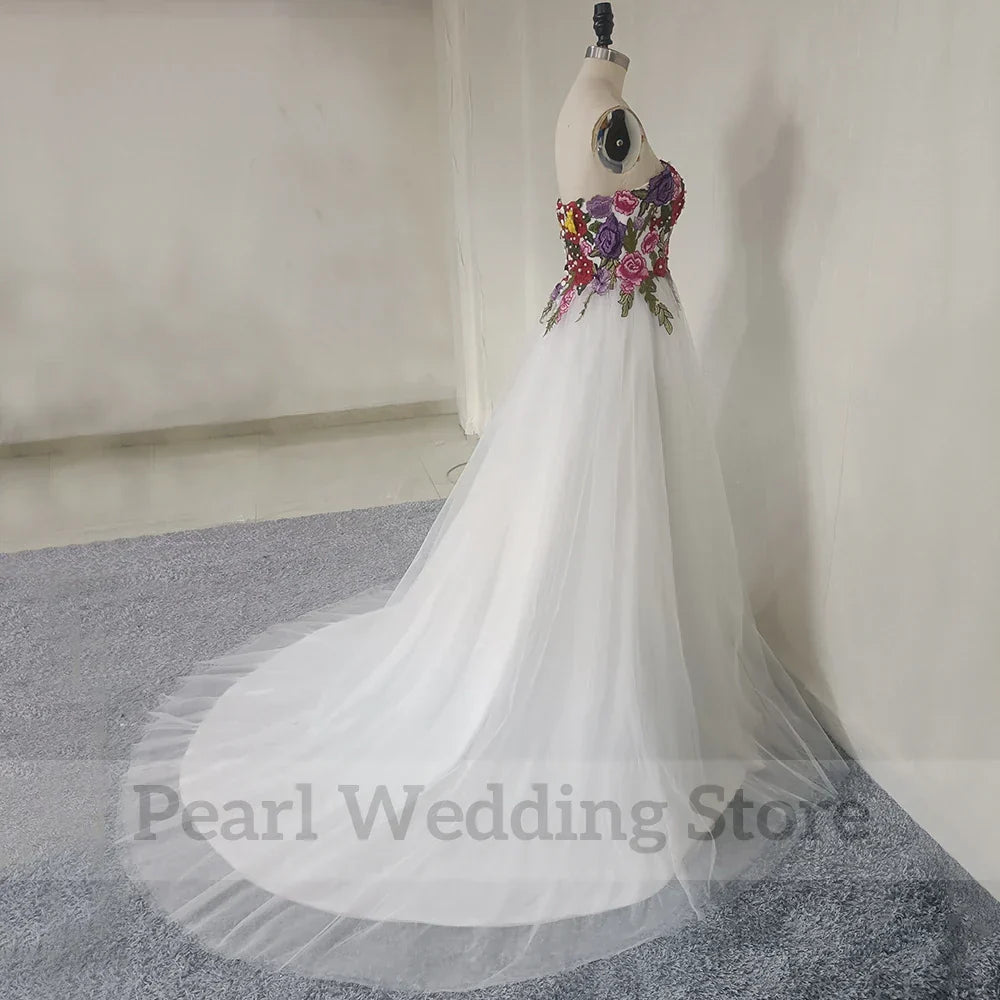 Colourful Embroidery Wedding Dress Strapless Sleeveless Bridal A-Line Floor Length Tulle Backless Romantic Sweep Train Gowns
