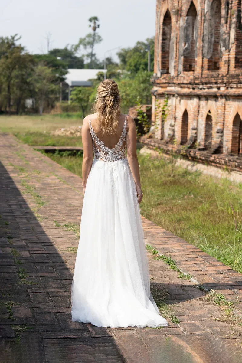 A-Line Wedding Dresses For Women Lace Appliques V Neck Backless Princess Bridal Gown Boho Brides Desses Customized
