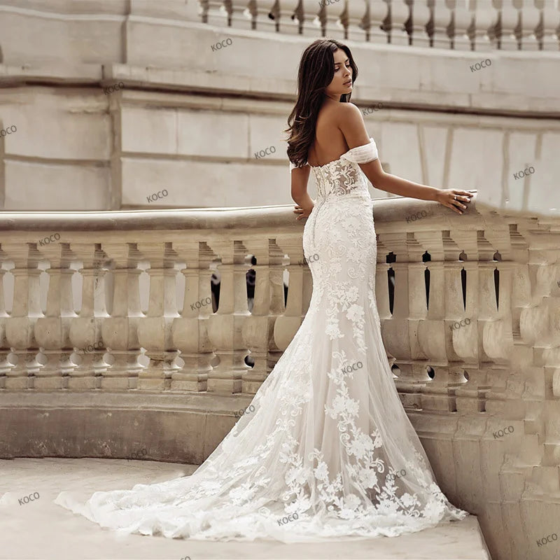 Charming mermaid lace appliques off-the-shoulder sweetheart buttons court train wedding dress