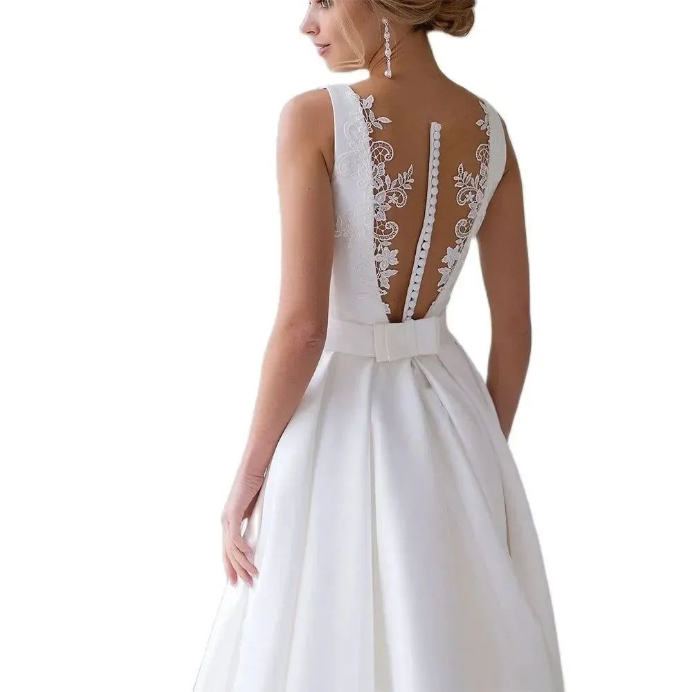 New arrival boat neck sleeveless lace appliques button back A-line formal wedding dress bridal gown