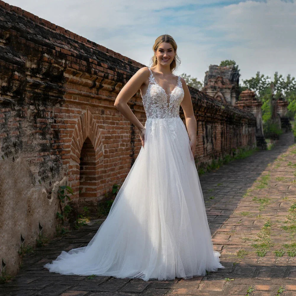 A-Line Wedding Dresses For Women Lace Appliques V Neck Backless Princess Bridal Gown Boho Brides Desses Customized