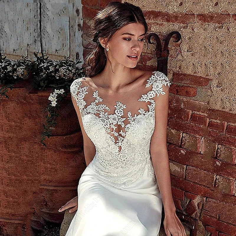 Beautiful Fascinating Round Neck New Lace Applique Mermaid Mopping Short Sleeve Gorgeous Wedding Dresses Chapel Train New