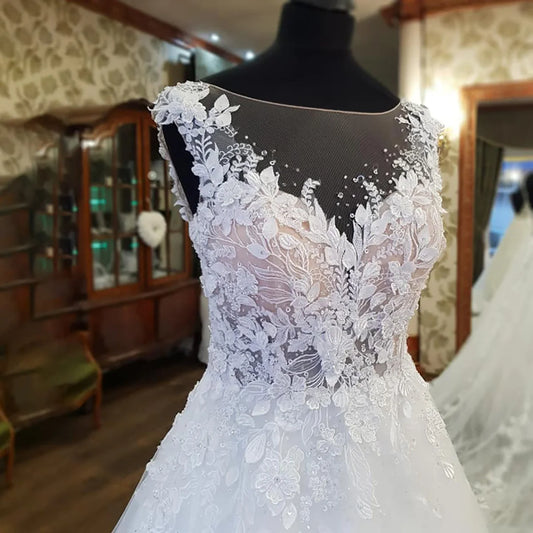 Luxe 3D Beading Lace Wedding Ballgowns Illusion Scoop Neck Backless Floral Embroidered Long Train Customized Bridal Gowns