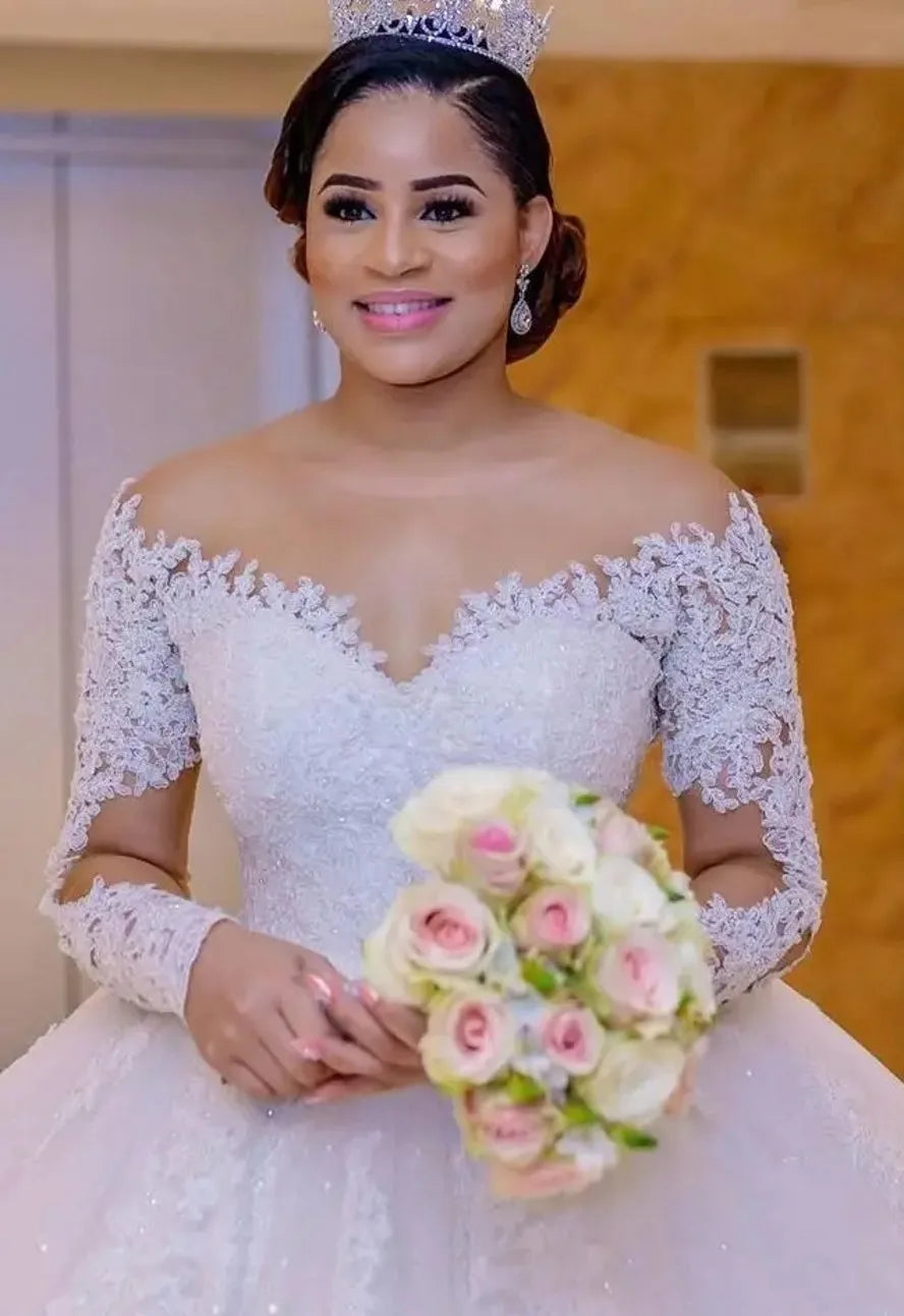 Elegant wedding dress sheer neck lace appliques sweep train tulle bridal gown