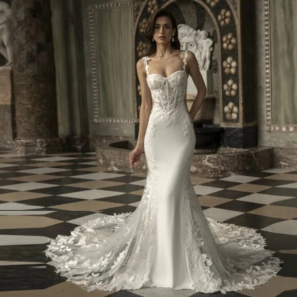 Sexy mermaid wedding dress sweetheart straps lace appliques sleeveless cathedral train bridal gown