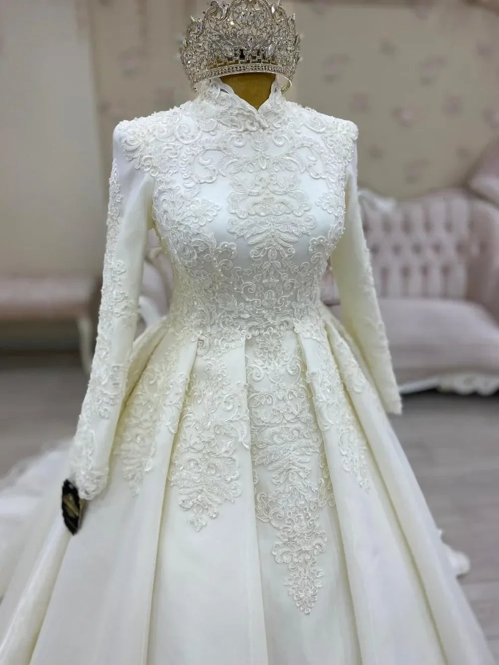 Customized Long Sleeves Lace Plus Size Muslim Wedding Dresses Sweep Train High Neck Satin Vestidos De Noiva Bridal Dress